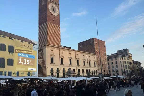 Banca Popolare Maxi Affissione nel cuore di Verona